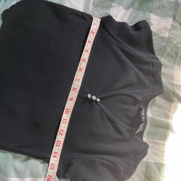 Y2K NWD Ribbed T-shirt Womens Black Short Sleeve Fitted 2000s Cropped Baby Tee - Picture 5 of 6